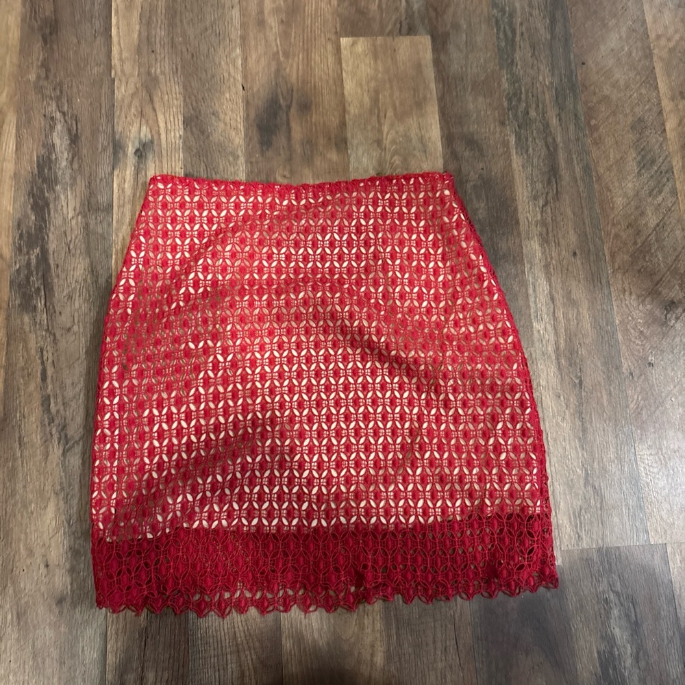 MiAmi Red Crocheted Skirt Pencil Lace L Lined